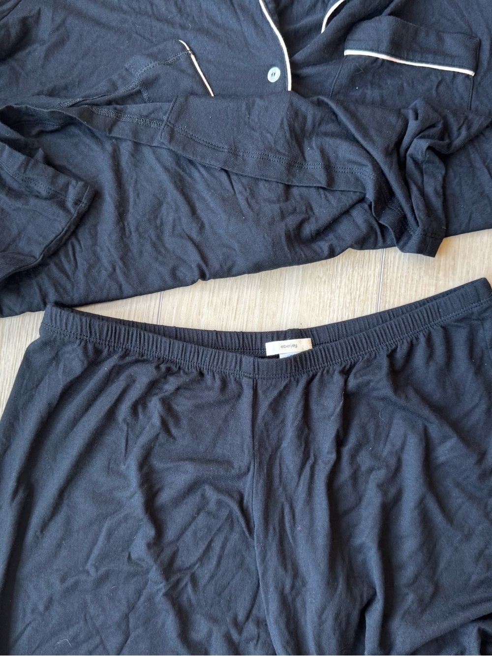 Eberjey Gisele Modal Pajama Set Black/Ivory Short Sleeve Crop Pants Size M EUC - Picture 4 of 8